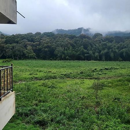 Jungle Palace Homestay Thekkady Exterior foto