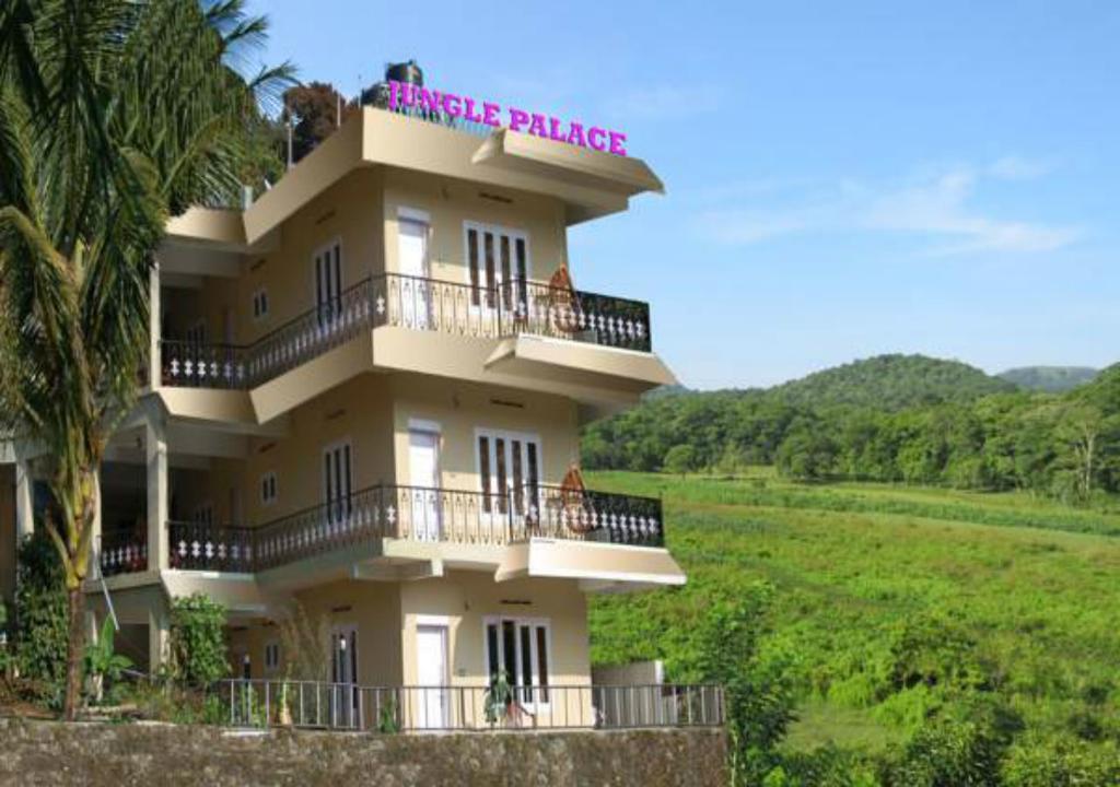 Jungle Palace Homestay Thekkady Exterior foto